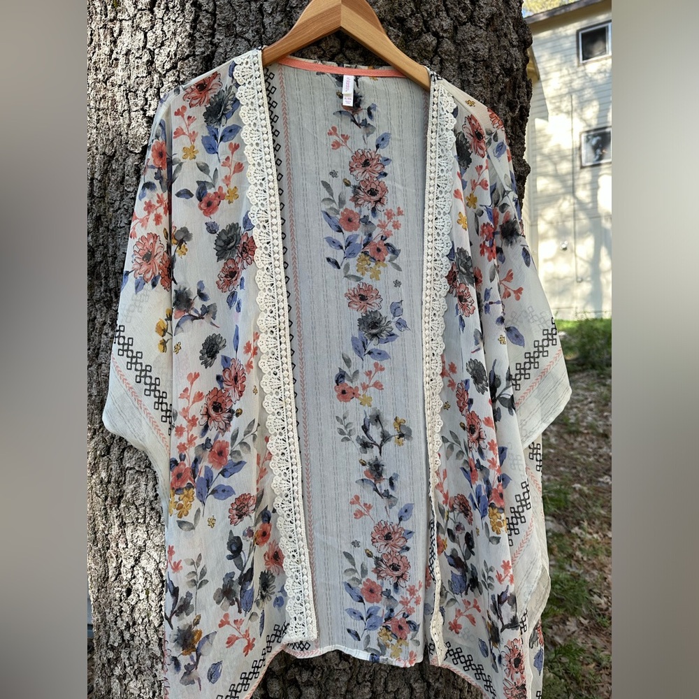 Women’s Floral Kimono